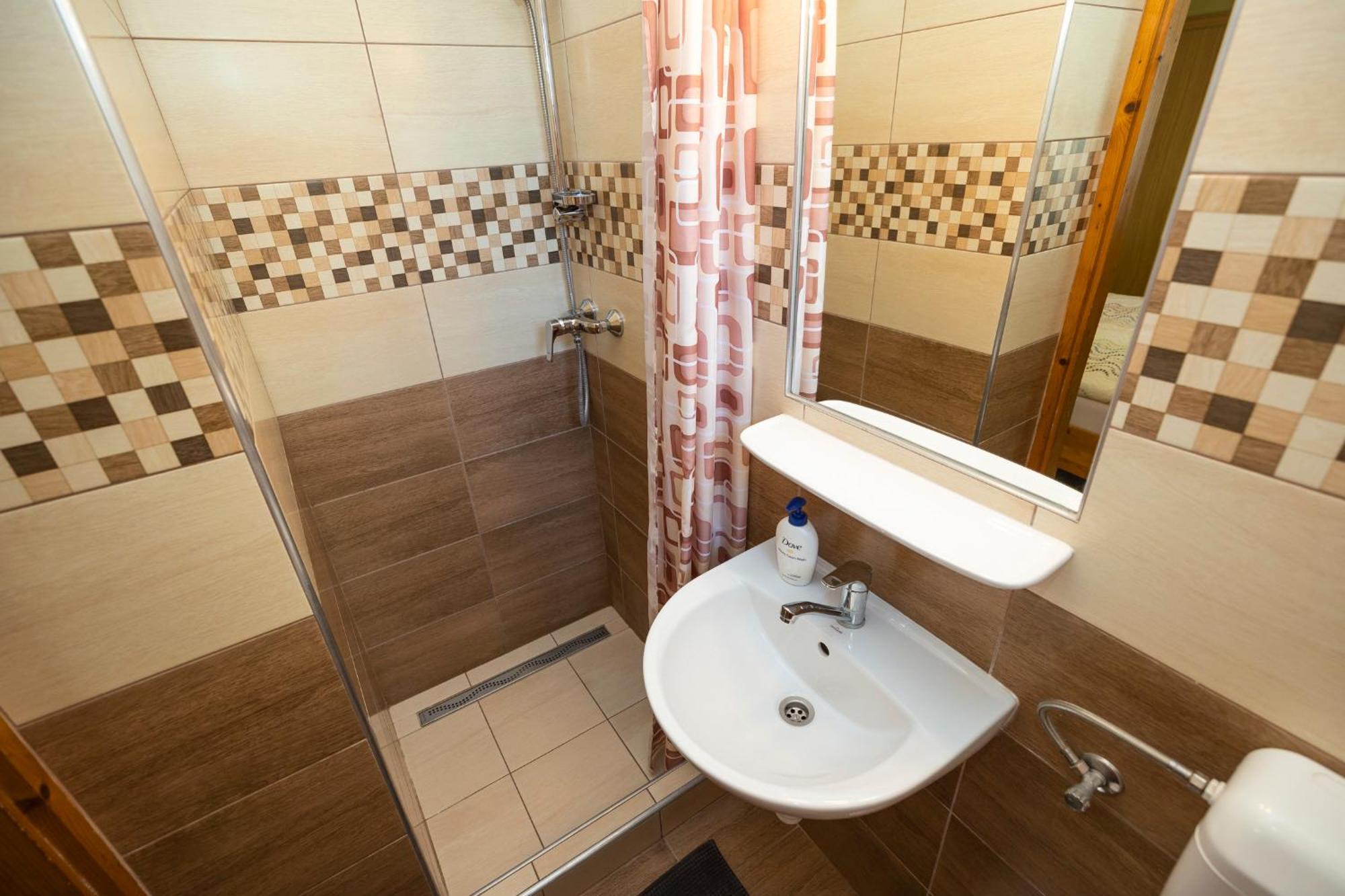 Cecey Apartman เอ็กเกอร์ ภายนอก รูปภาพ