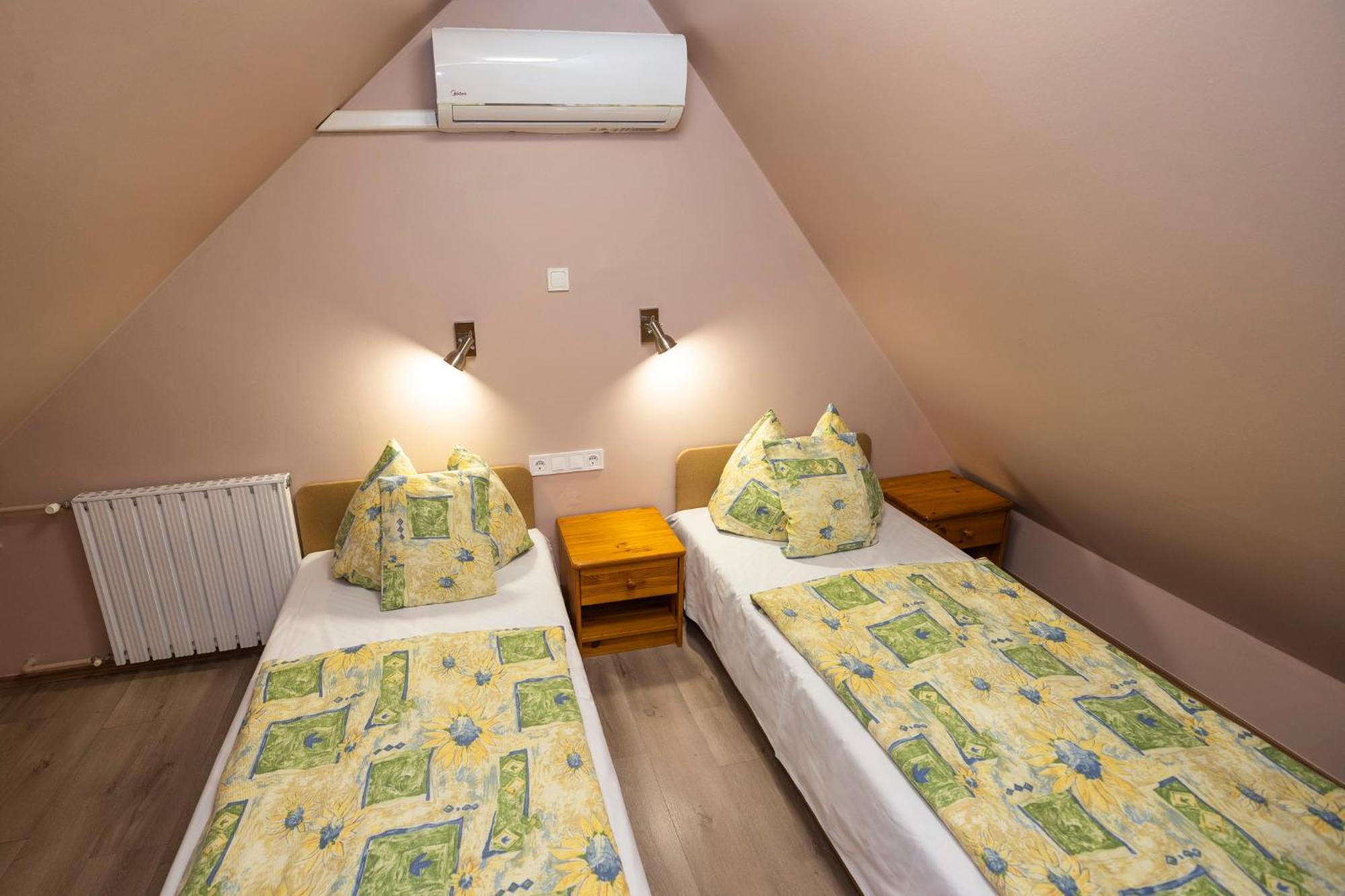 Cecey Apartman เอ็กเกอร์ ภายนอก รูปภาพ